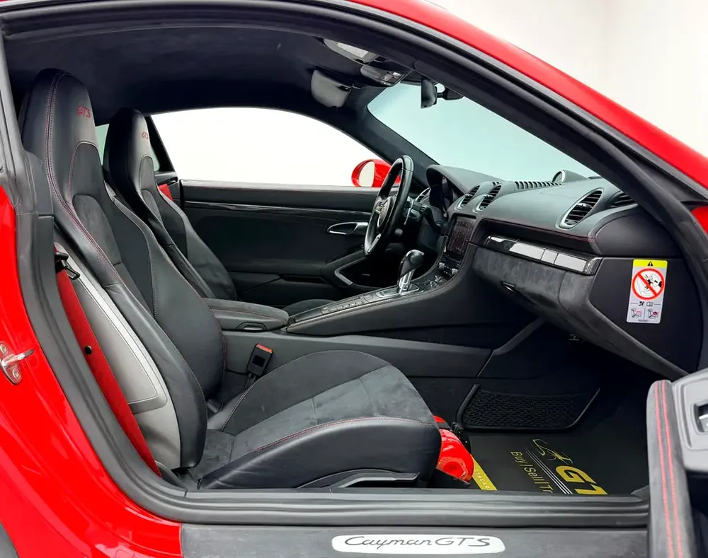 2018 Porsche 718 Cayman GTS, Porsche Warranty+Full Service History, Full PPF, GCC - Image 12