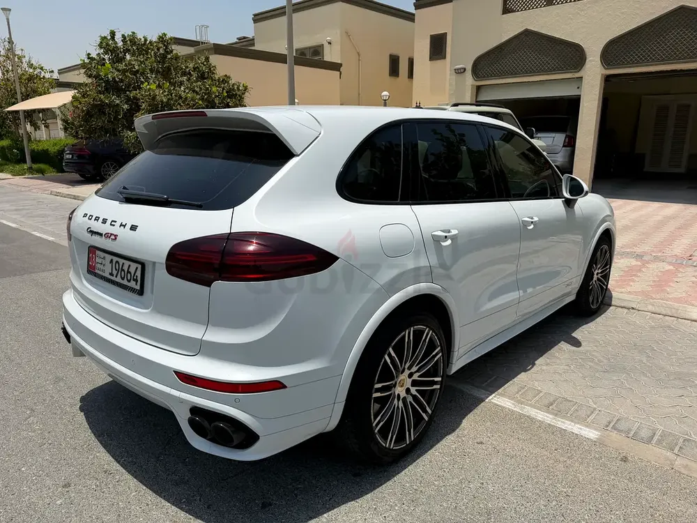 Porsche Cayenne GTS 2016 | GCC Specs | Pristine Condition - Image 4