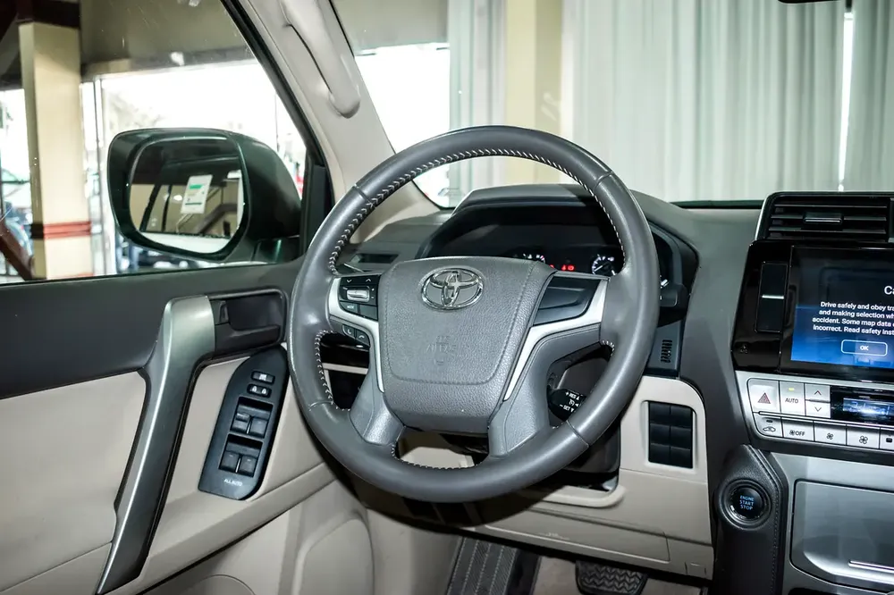 1 YR WARRANTY | 4.0 GXR | AED 1650 PM | GCC - Image 10