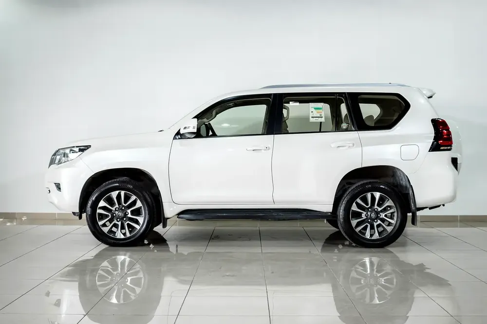 1 YR WARRANTY | 4.0 GXR | AED 1650 PM | GCC - Image 7