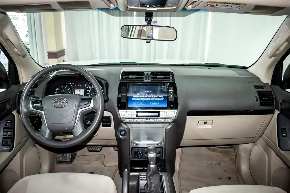 1 YR WARRANTY | 4.0 GXR | AED 1650 PM | GCC - Image 9