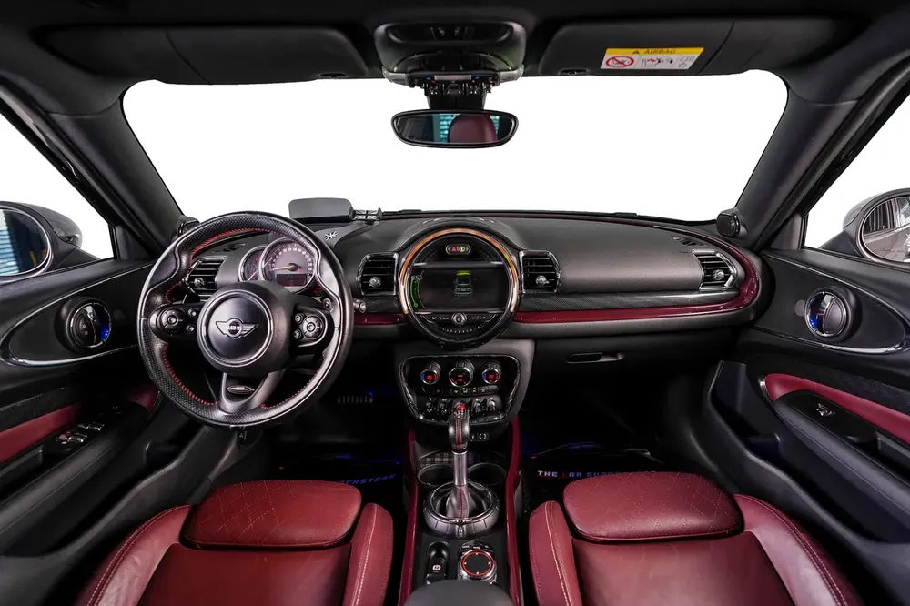 Mini Clubman Cooper S JCW | GCC | Mint Condition | Service History With Agency | Low Millage - Image 10