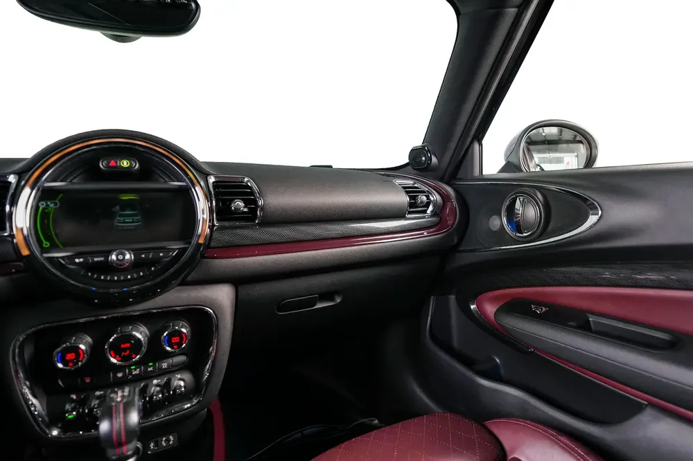 Mini Clubman Cooper S JCW | GCC | Mint Condition | Service History With Agency | Low Millage - Image 11