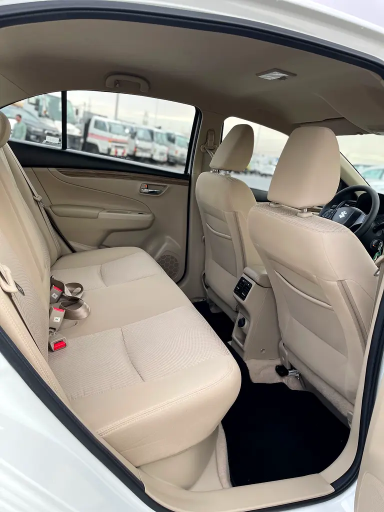 SUZUKI CIAZ 2023 1.5 V4 GCC SPECS - Image 13