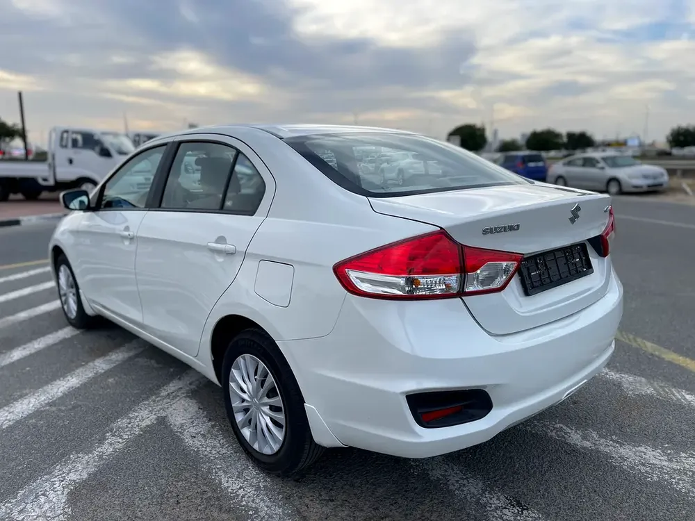 SUZUKI CIAZ 2023 1.5 V4 GCC SPECS - Image 6