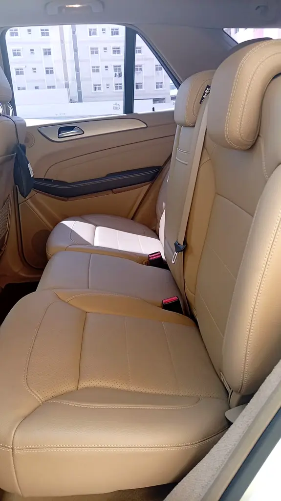 Mercedes-Benz 2015 ML400 GCC SPECS LADY DRIVEN - Image 11
