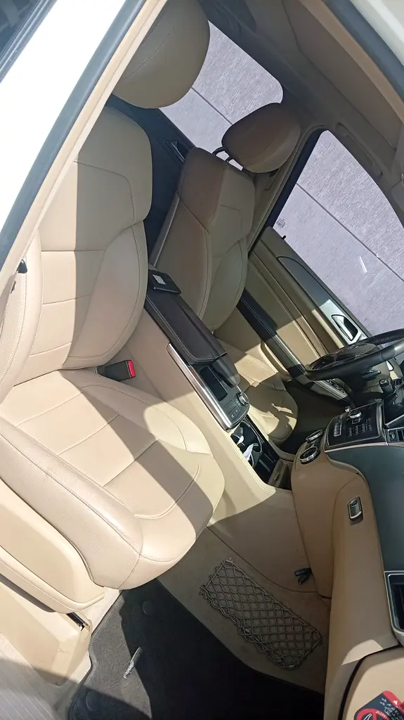 Mercedes-Benz 2015 ML400 GCC SPECS LADY DRIVEN - Image 12