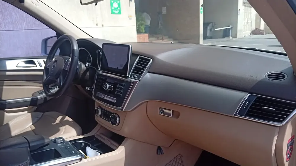 Mercedes-Benz 2015 ML400 GCC SPECS LADY DRIVEN - Image 13