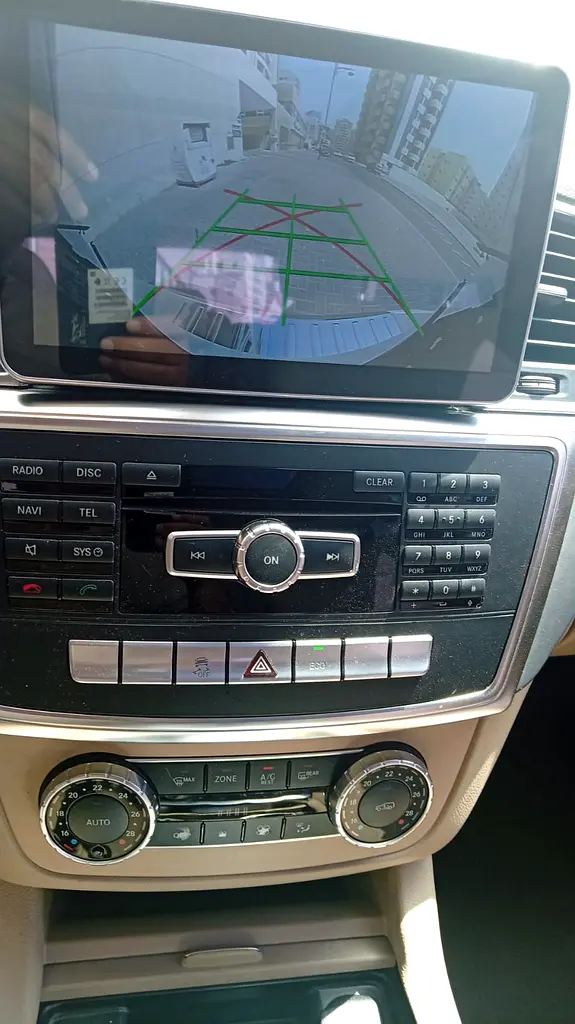 Mercedes-Benz 2015 ML400 GCC SPECS LADY DRIVEN - Image 18