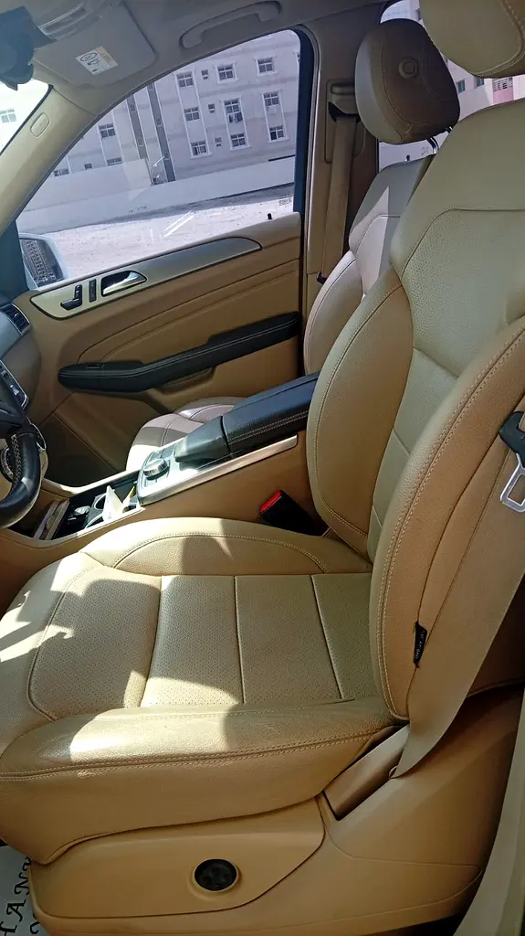 Mercedes-Benz 2015 ML400 GCC SPECS LADY DRIVEN - Image 8