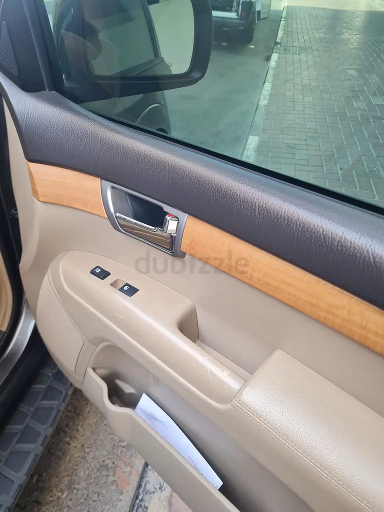 Dependable 7 Seater Kia Mohave - Image 8