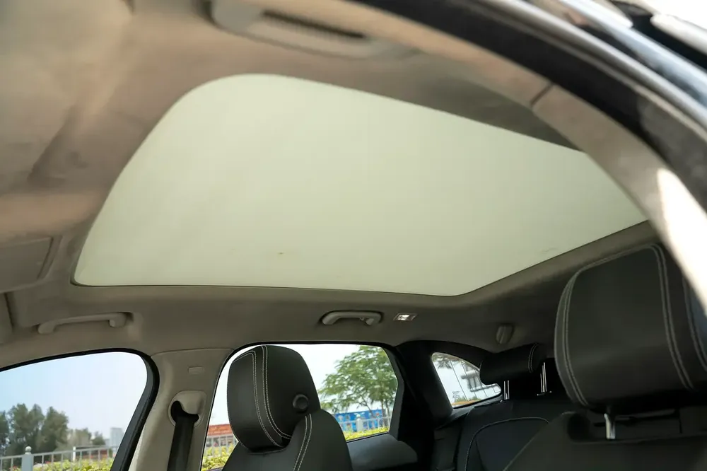 aguar F-Pace R-Sport 2.0T GCC Specs - 2020 - Excellent Condition - Full Service History - Image 20