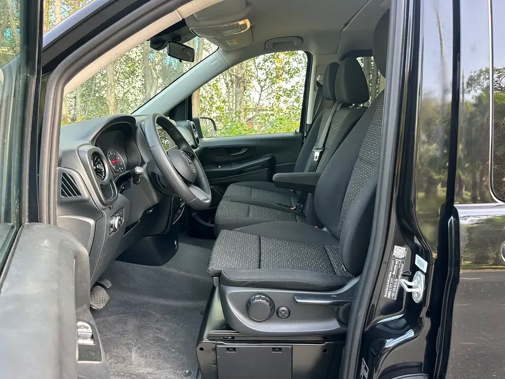 2025 Mercedes-Benz Vito Tourer 114 CDI | Diesel 2.0L | Low KM | Excellent Condition - Image 6