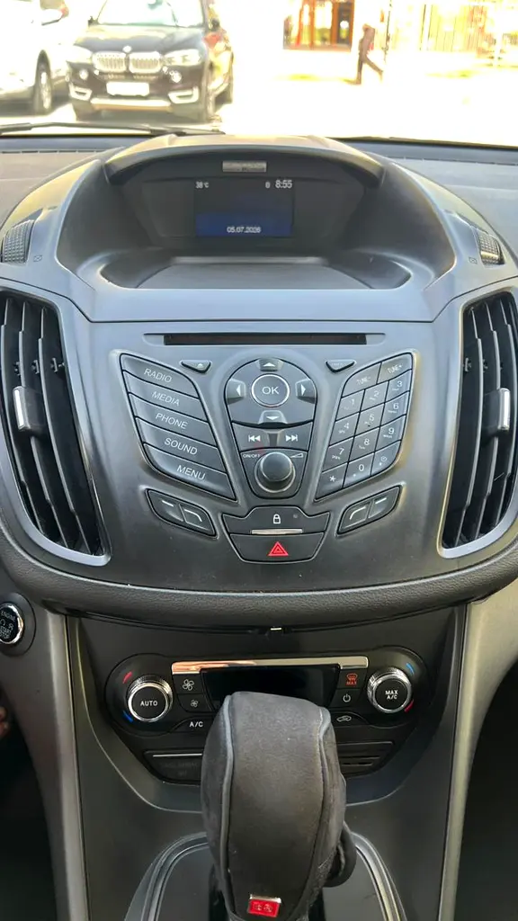 Ford Escape 2014- GCC Specs- Single Hand Drive - Image 8