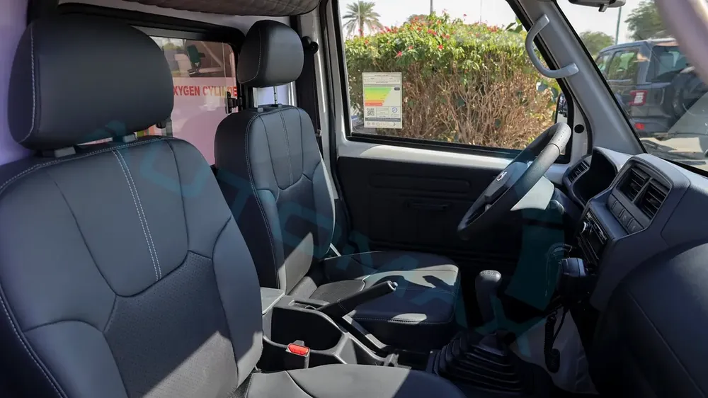 2025 CMC Veryca Panel Van ( AMBULANCE ) 1.5L RWD GCC 0Km With 3 Years Or 100,000 Km Warranty - Image 13