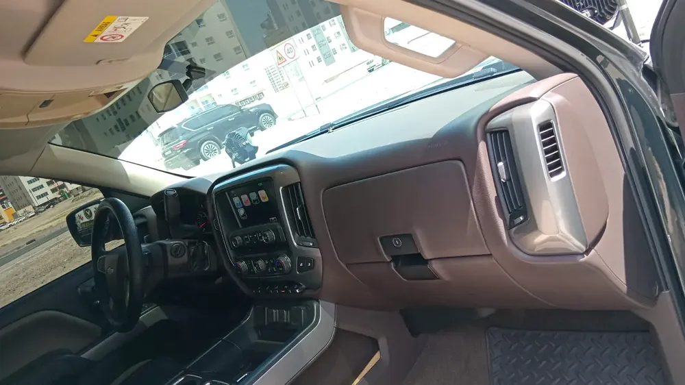 Chevrolet Silverado LTZ 2018 GCC Specs Lady Driven - Image 12