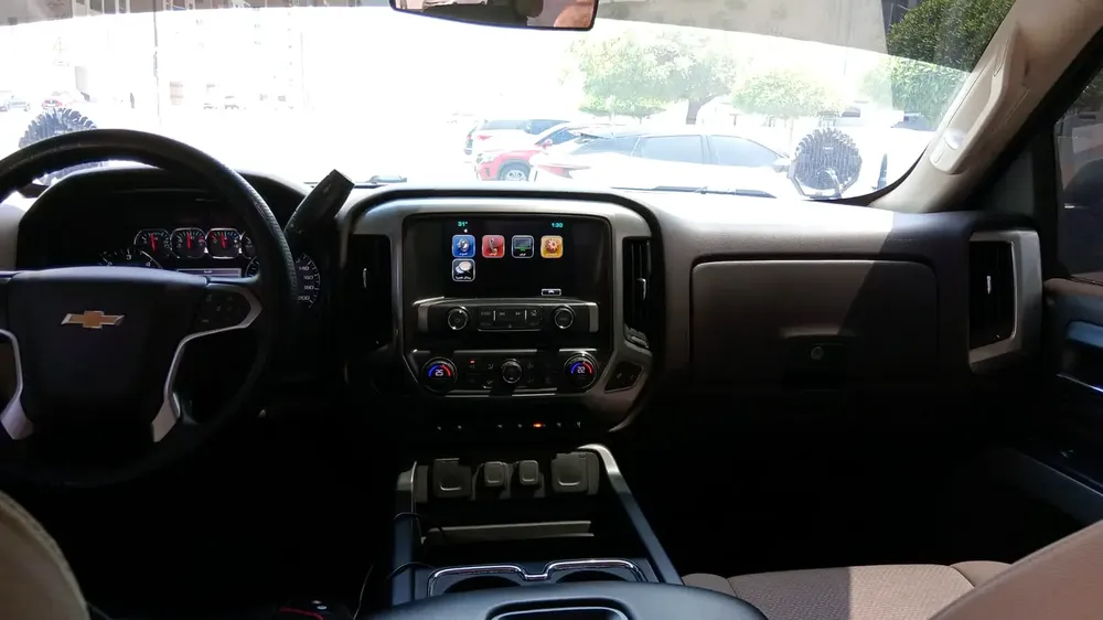 Chevrolet Silverado LTZ 2018 GCC Specs Lady Driven - Image 15