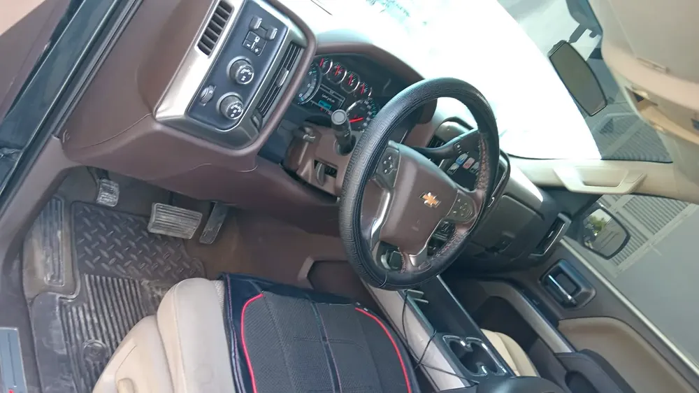 Chevrolet Silverado LTZ 2018 GCC Specs Lady Driven - Image 9