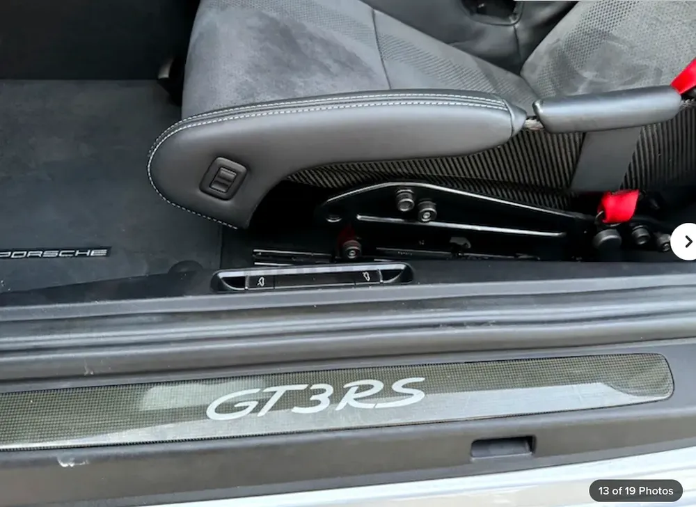 2019 Porsche 911 GT3 RS (Carrera) - GCC Specs - Pristine Condition - Image 9