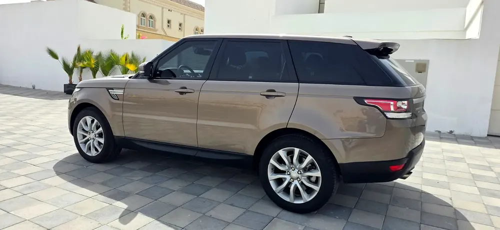 2016-Range Rover Sport HSE-Excellent Condition-Full Service History-Bank Finance Available - Image 8