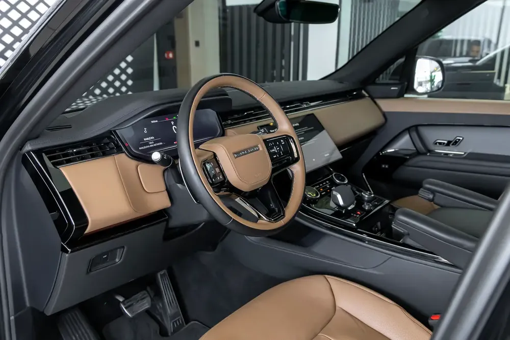 Range Rover | Sport | P400 Dynamic HSE | GCC Specs | Al-Tayer Warranty | 2023 - Image 16