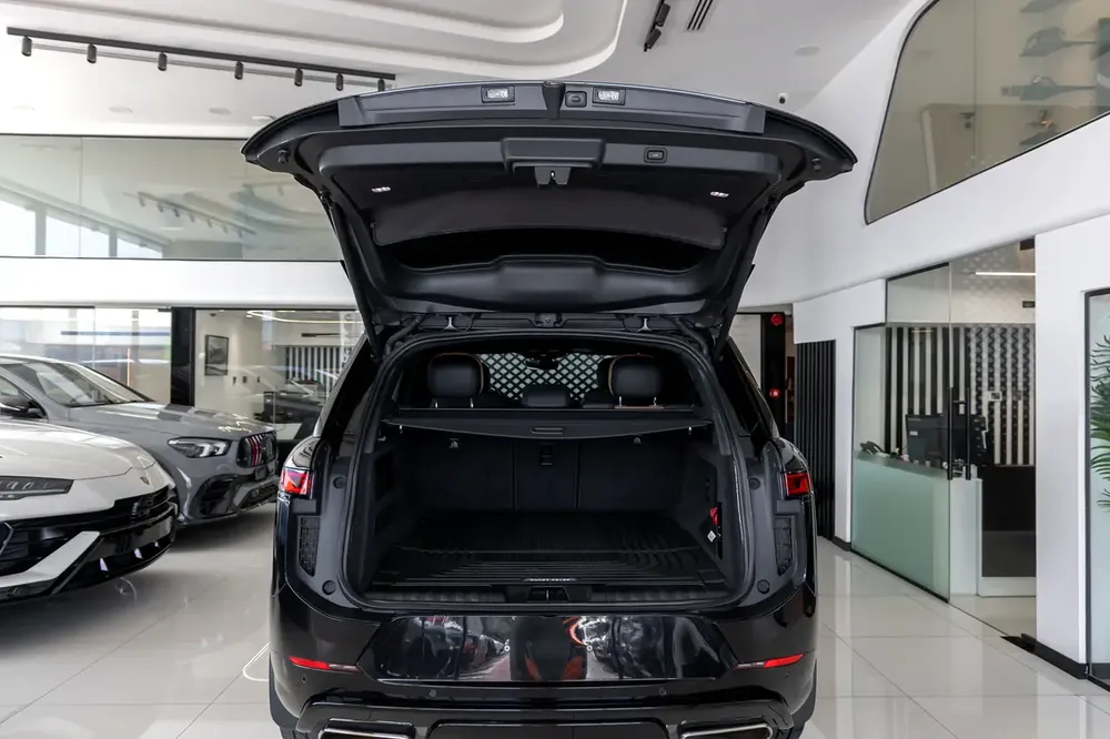 Range Rover | Sport | P400 Dynamic HSE | GCC Specs | Al-Tayer Warranty | 2023 - Image 20