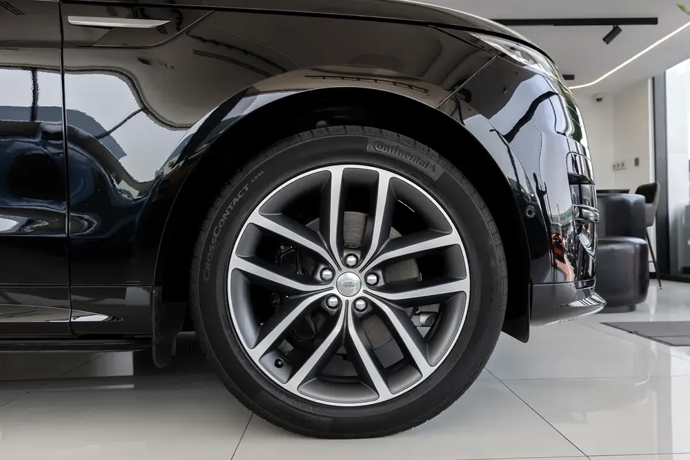 Range Rover | Sport | P400 Dynamic HSE | GCC Specs | Al-Tayer Warranty | 2023 - Image 8