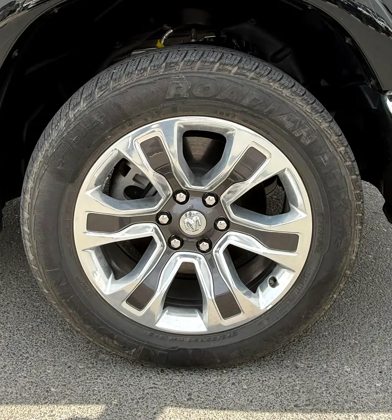2022 RAM 1500 Limited - American Specs - GCC Ready - Image 11