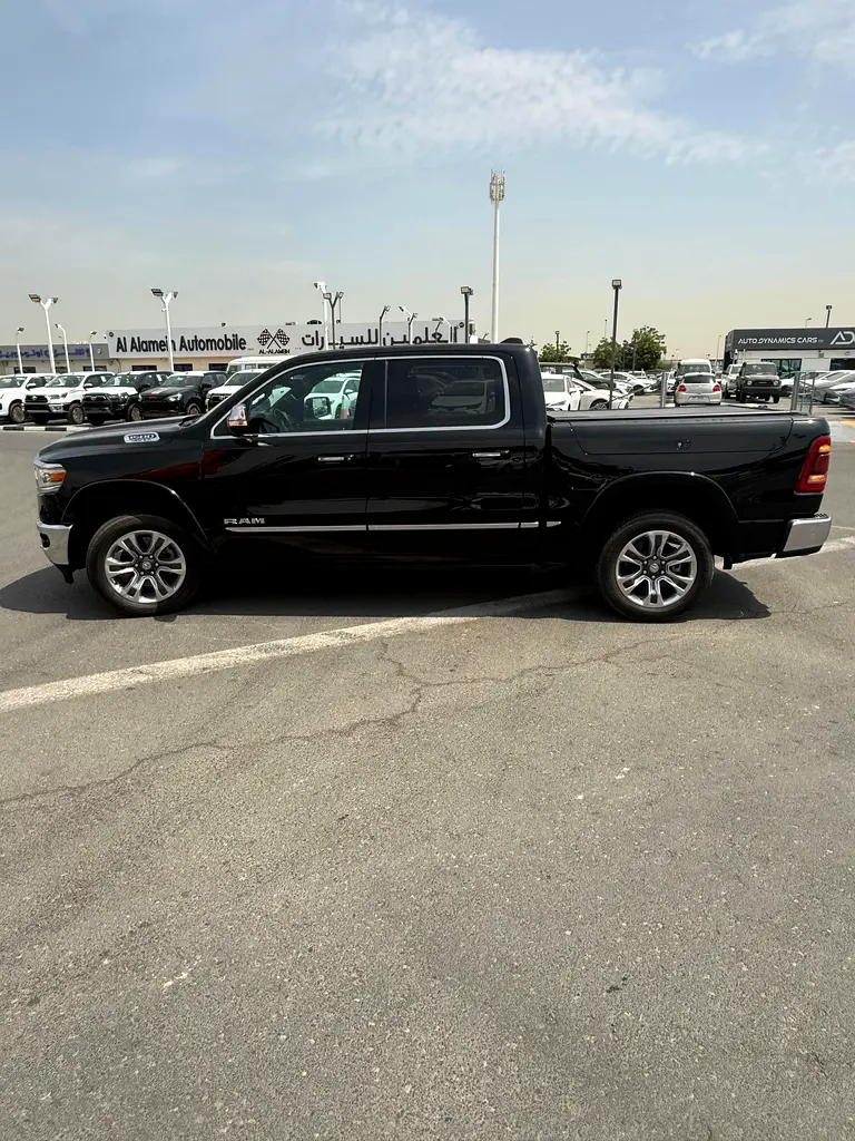 2022 RAM 1500 Limited - American Specs - GCC Ready - Image 5