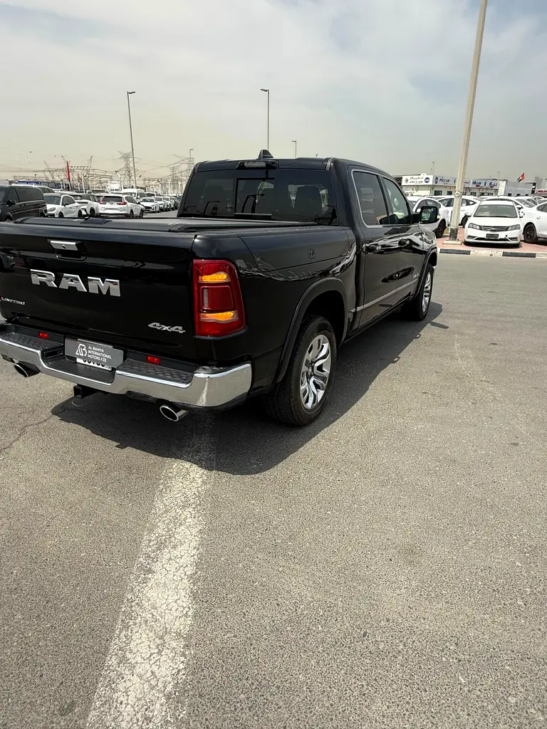 2022 RAM 1500 Limited - American Specs - GCC Ready - Image 7