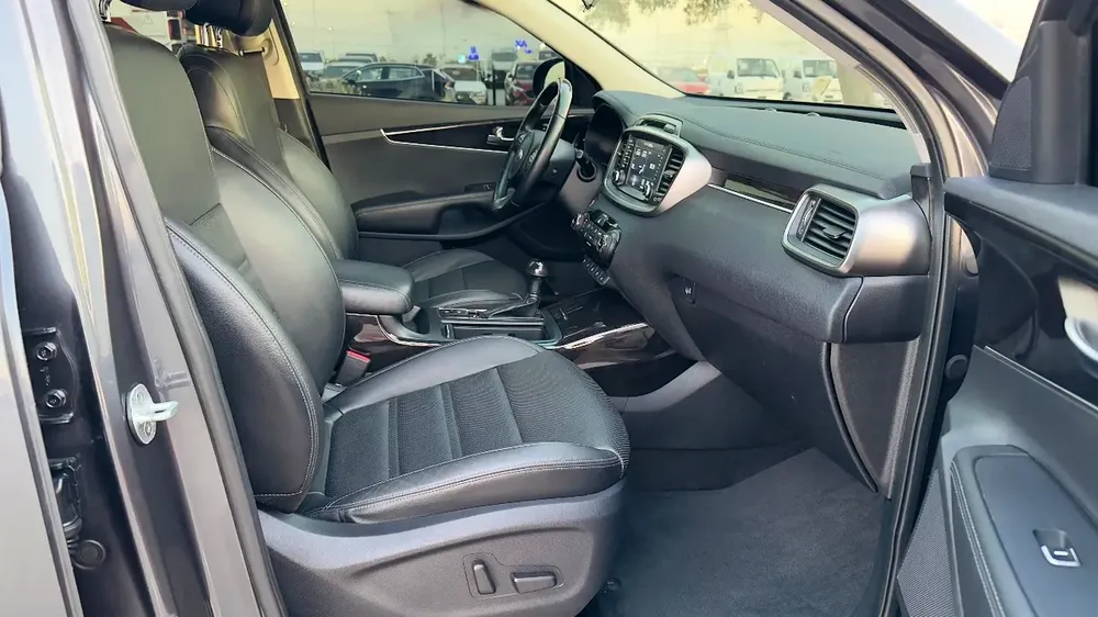 Kia Sorento 2015 - Korean Specs - 2.0L Diesel - Image 9