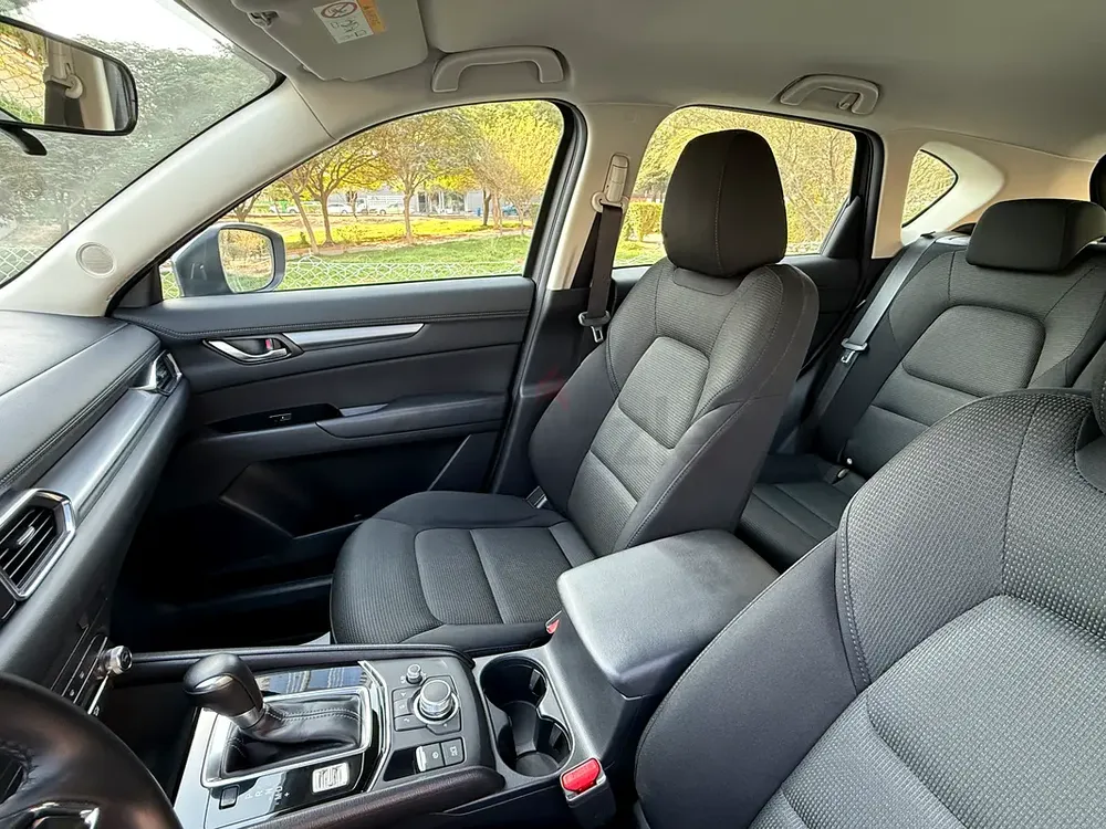 Awesome Mazda CX-5 Carbon Grey, 2025, GCC, Perfect Condition No Accident, No Respray - Image 17