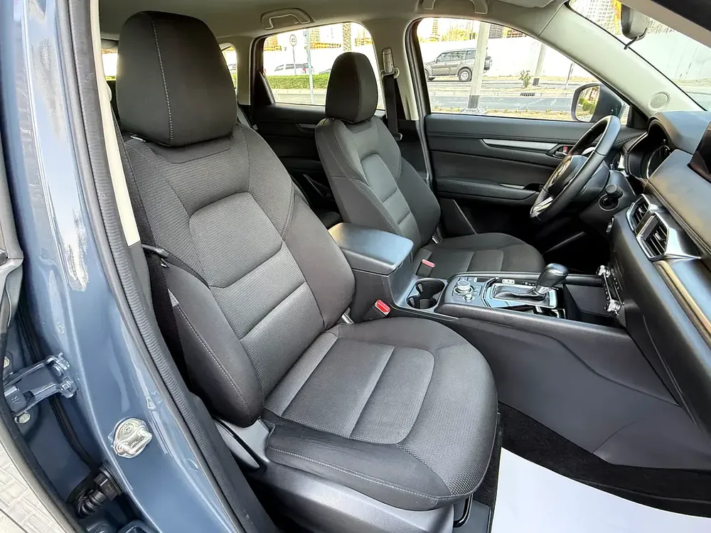 Awesome Mazda CX-5 Carbon Grey, 2025, GCC, Perfect Condition No Accident, No Respray - Image 9