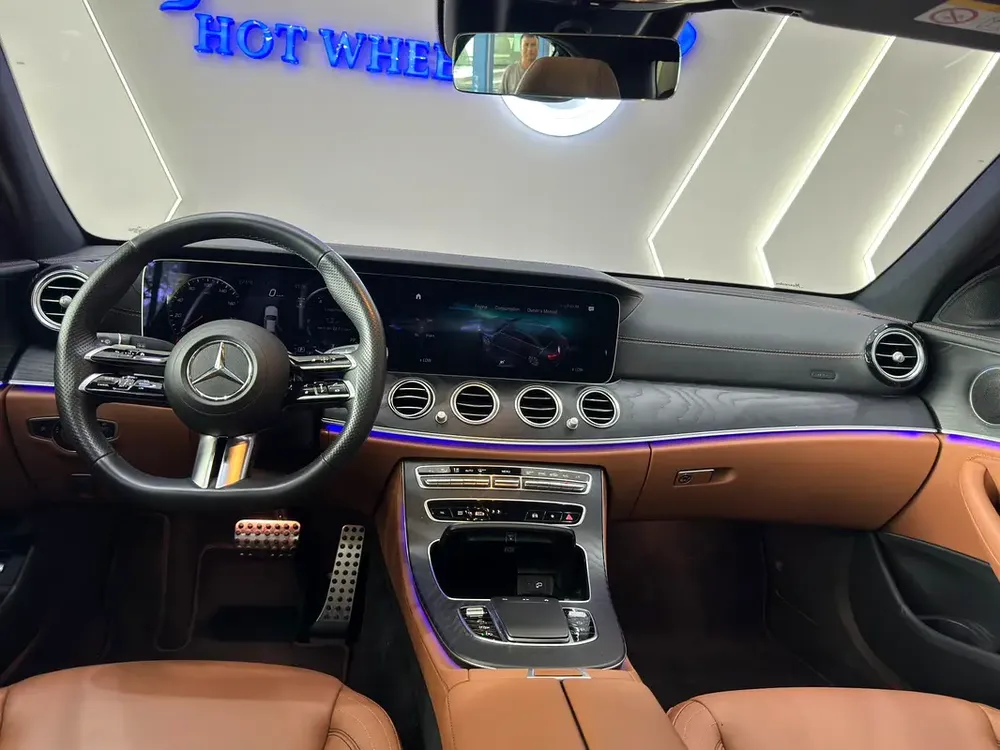 2023  - Mercedes-Benz E 300 GCC Specs - Pristine Condition - Image 17