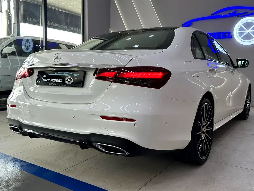 2023  - Mercedes-Benz E 300 GCC Specs - Pristine Condition - Image 5