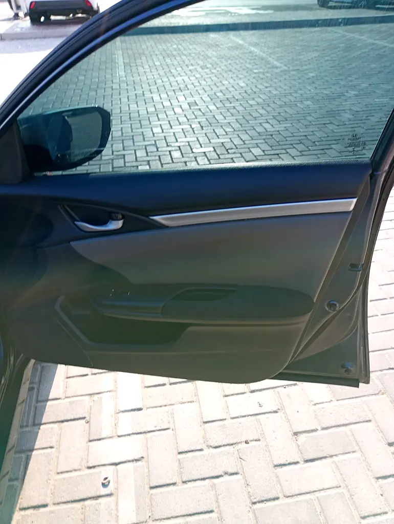Honda Civic 1.8 LXI 2020 American SPECS LADY DRIVEN - Image 17