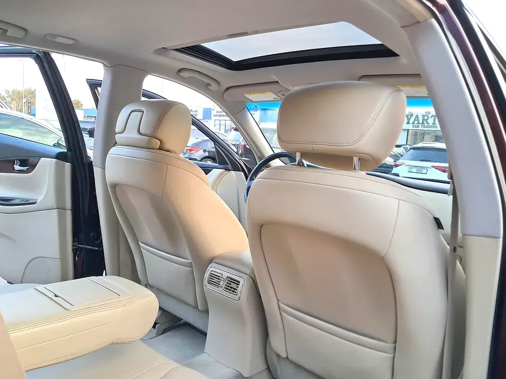 Infinite QX 50 Luxury (GCC) full options accident free single owner very well maintained - Image 10