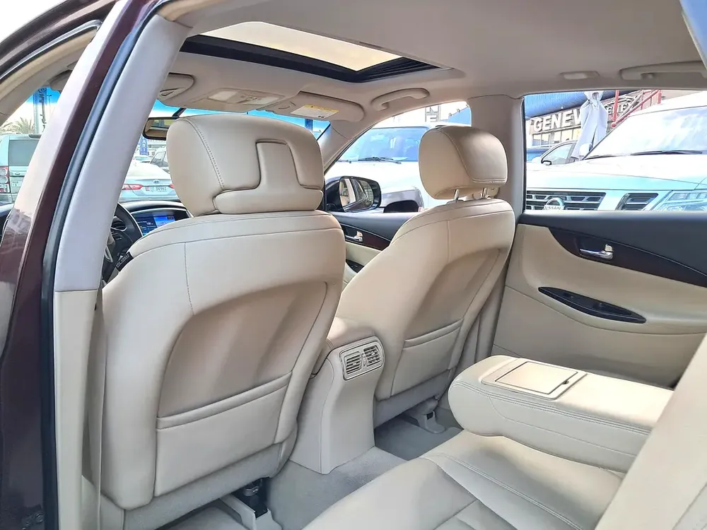 Infinite QX 50 Luxury (GCC) full options accident free single owner very well maintained - Image 11