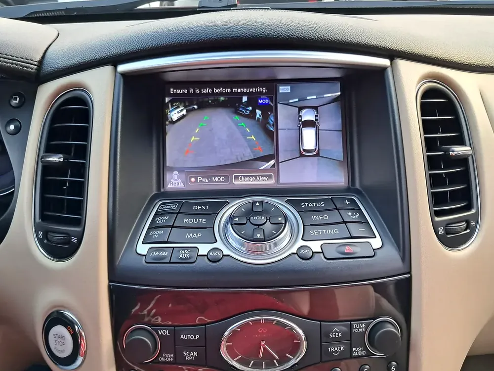 Infinite QX 50 Luxury (GCC) full options accident free single owner very well maintained - Image 17