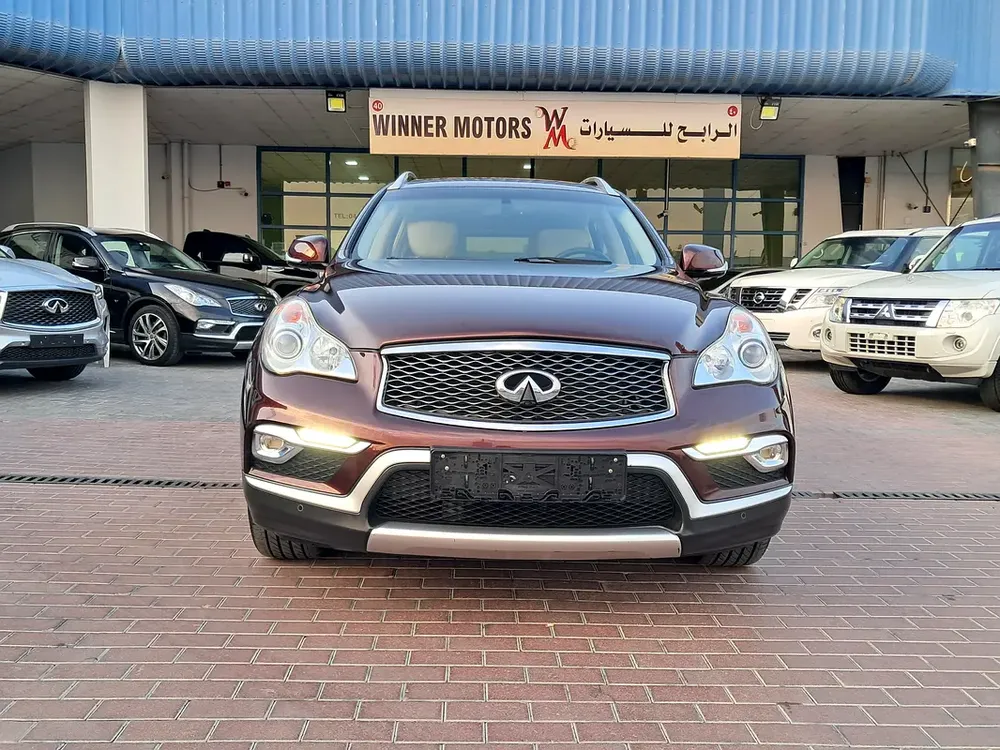 Infinite QX 50 Luxury (GCC) full options accident free single owner very well maintained - Image 4