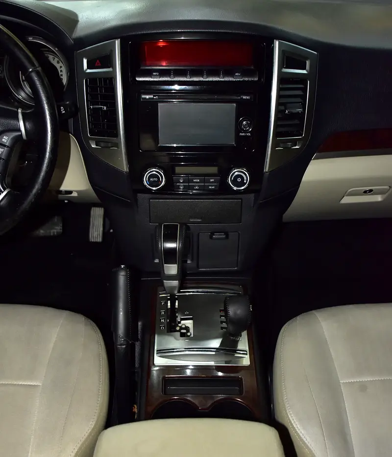EXCELLENT DEAL for our Mitsubishi Pajero GLS ( 2017 Model ) in Golden Color GCC Specs - Image 16
