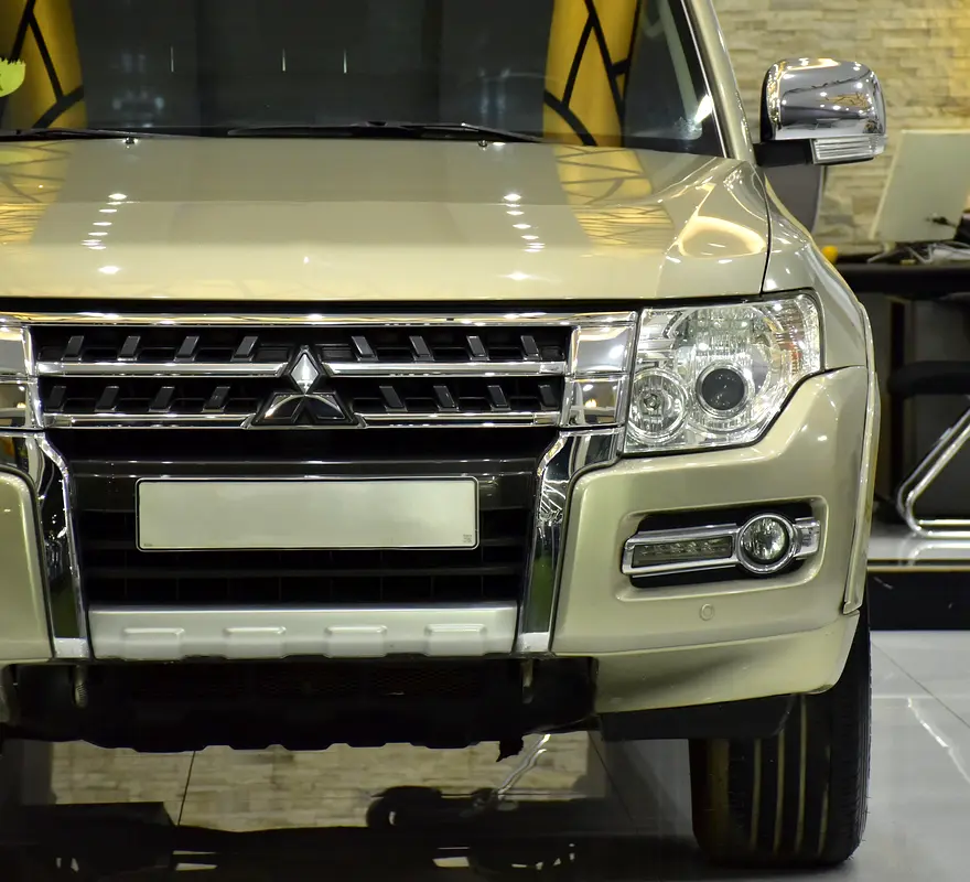 EXCELLENT DEAL for our Mitsubishi Pajero GLS ( 2017 Model ) in Golden Color GCC Specs - Image 4