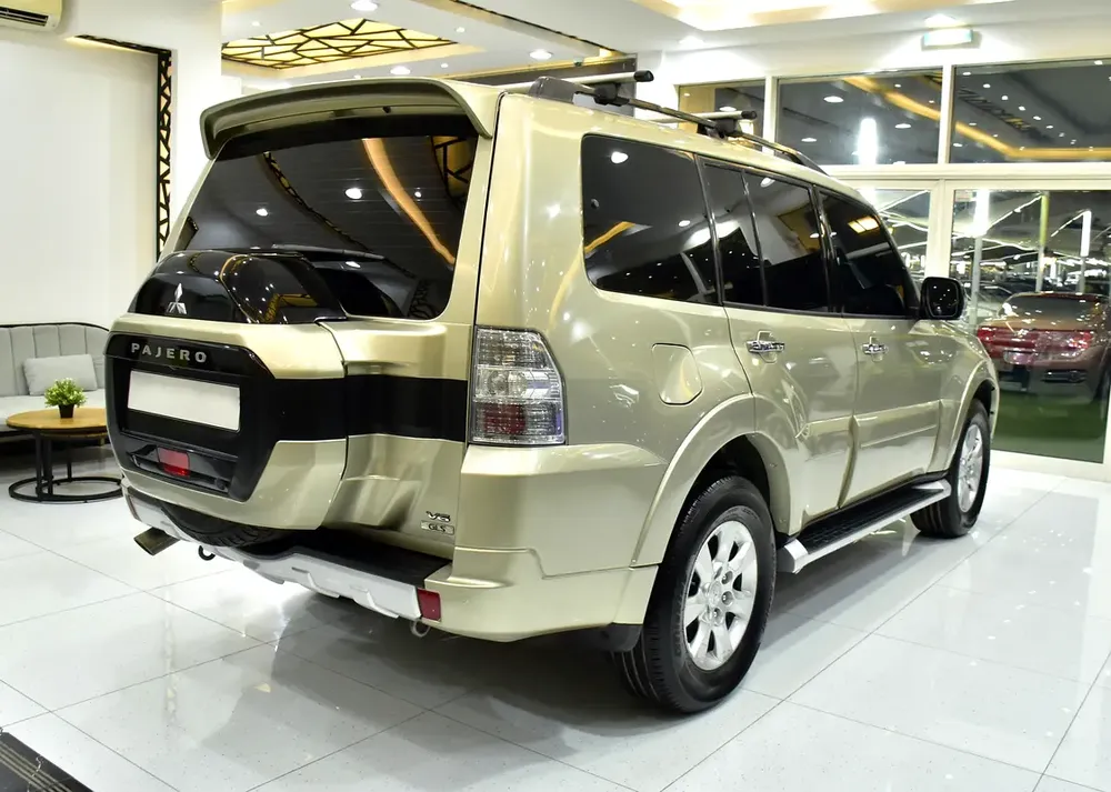 EXCELLENT DEAL for our Mitsubishi Pajero GLS ( 2017 Model ) in Golden Color GCC Specs - Image 6