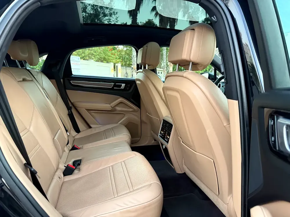 PORSCHE CAYENNE 2021 FULL SERVICE HISTORY FROM DELAR GCC - Image 6