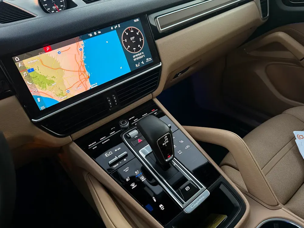 PORSCHE CAYENNE 2021 FULL SERVICE HISTORY FROM DELAR GCC - Image 9