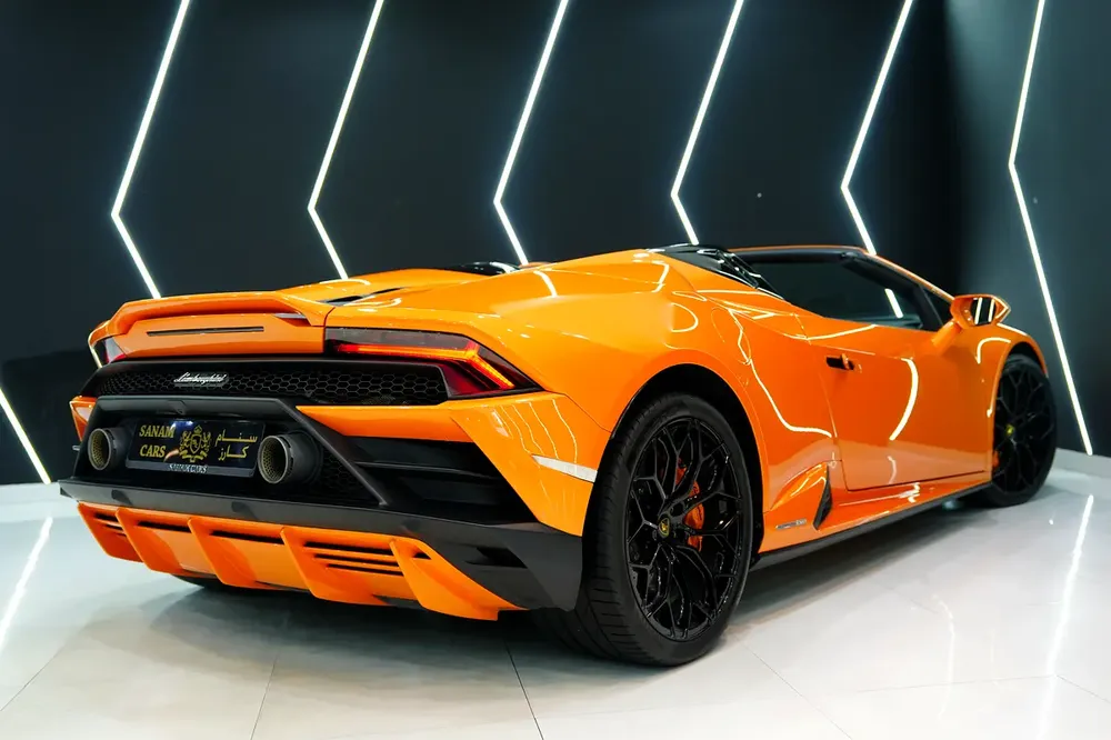 2023 Lamborghini HuraCan EVO Spyder, Lifting System, Apple CarPlay, Carbon Fiber Interior!! - Image 14