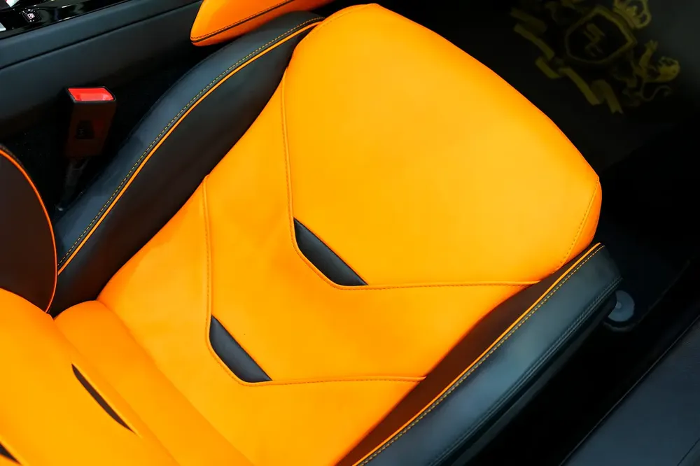 2023 Lamborghini HuraCan EVO Spyder, Lifting System, Apple CarPlay, Carbon Fiber Interior!! - Image 9
