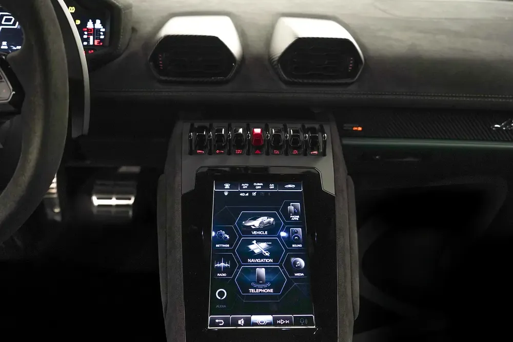 2024 LAMBORGHINI HURACAN STERRATO / GCC / WARRANTY AND SERVICE - Image 10