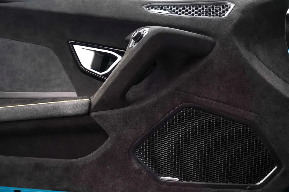2024 LAMBORGHINI HURACAN STERRATO / GCC / WARRANTY AND SERVICE - Image 13