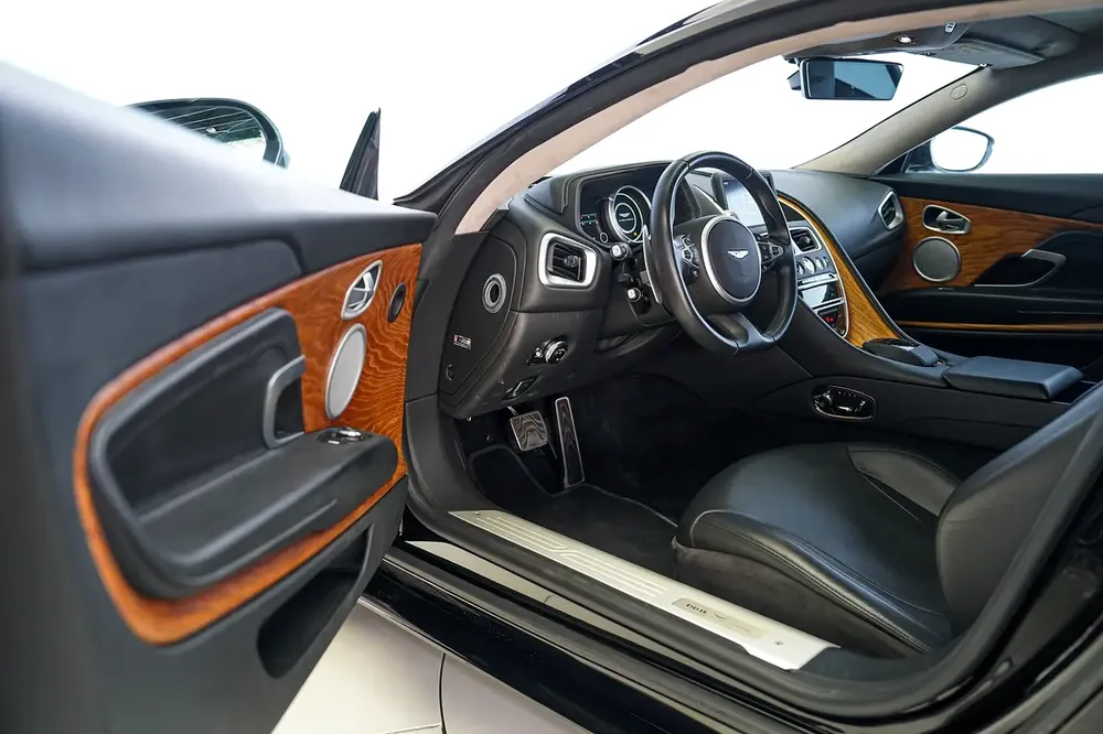 DB 11 V12 | WOOD TRIM INTERIOR | WARRANTY AVAILABLE - Image 6